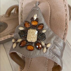 Clark’s Artisan jewel stone  sandals